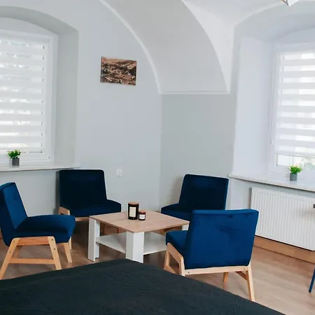 - Stara Szkola Apartment *